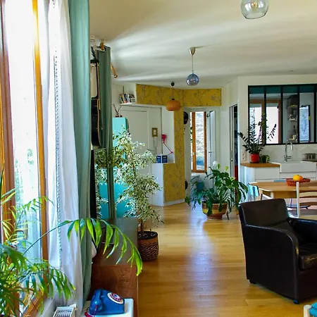 Spacious And Quiet In The Heart Of *