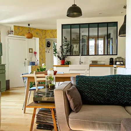Spacious And Quiet In The Heart Of * París