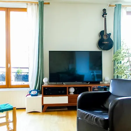 Spacious And Quiet In The Heart Of Apartamento París